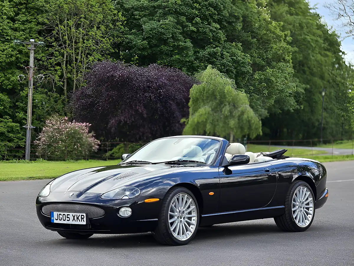 Used 2005 Jaguar Xkr Black - Interior and Exterior details 2
