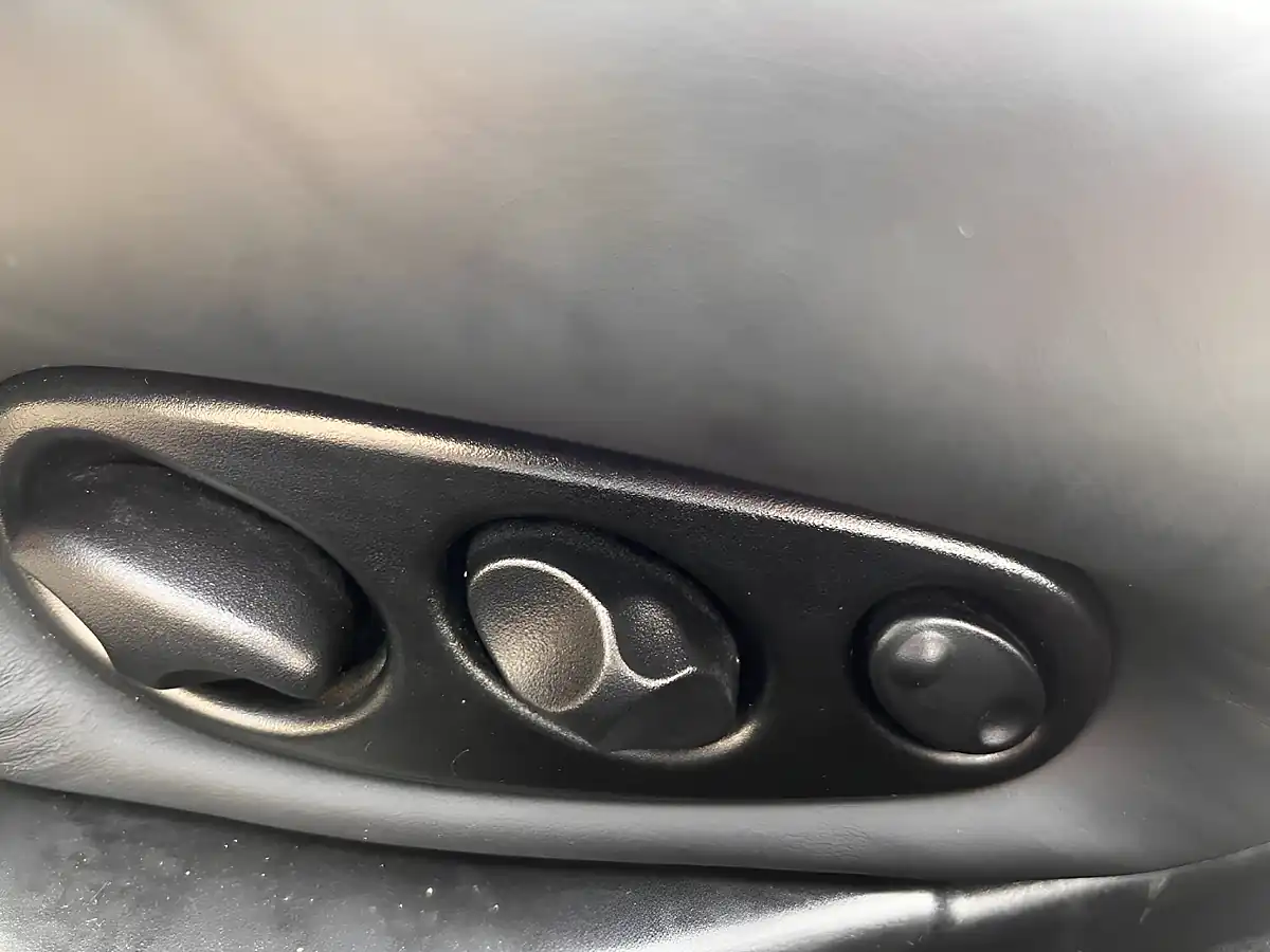 Used 2005 Jaguar Xkr-S Silver - Interior and Exterior details 14