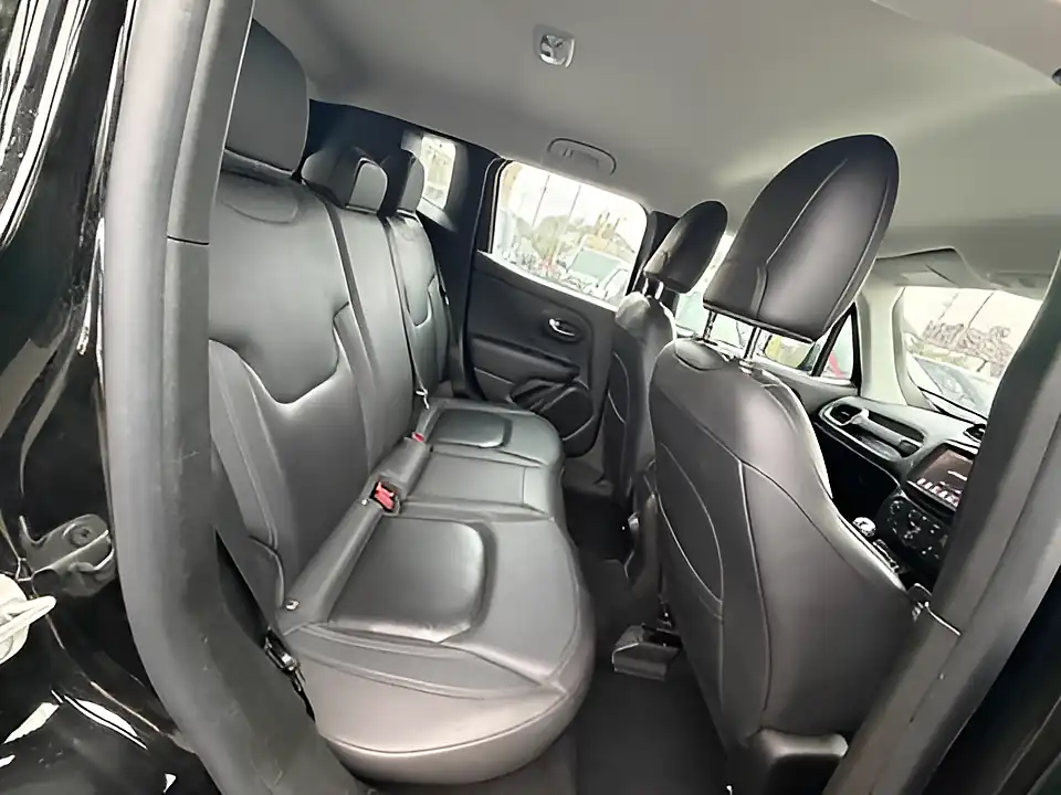Used 2005 Jeep Renegade Limited Black - Interior and Exterior details 12