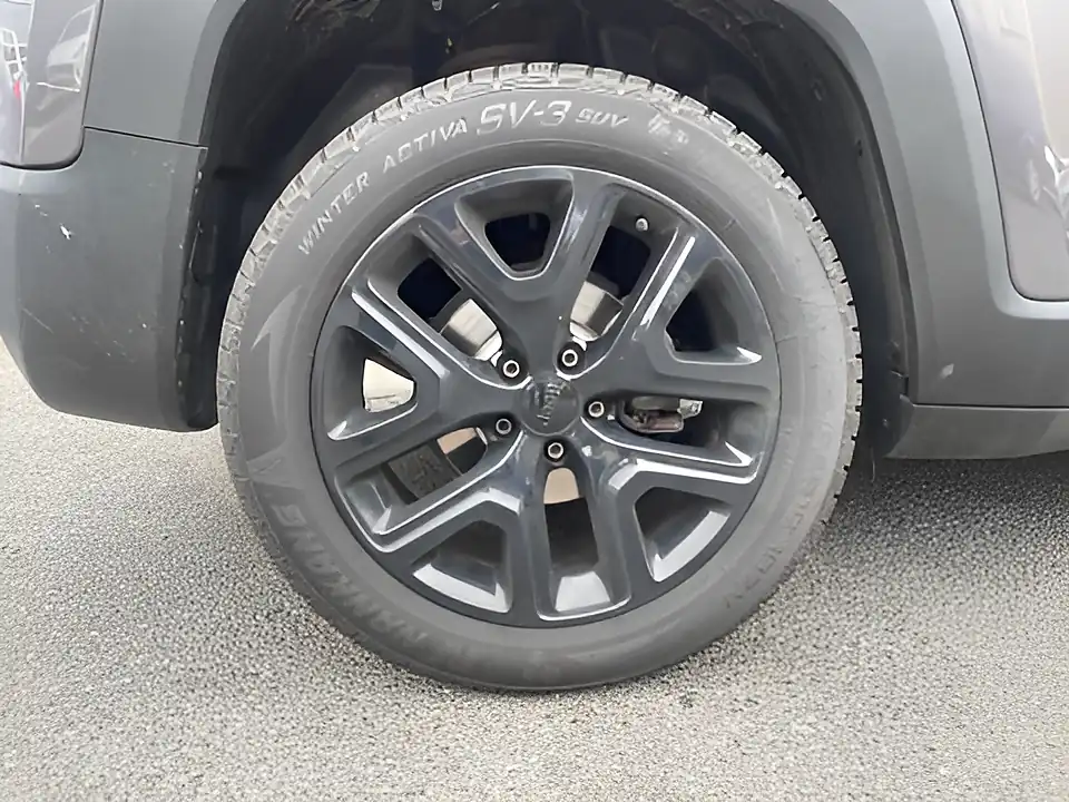 Used 2005 Jeep Renegade Night Eagle Grey - Interior and Exterior details 10