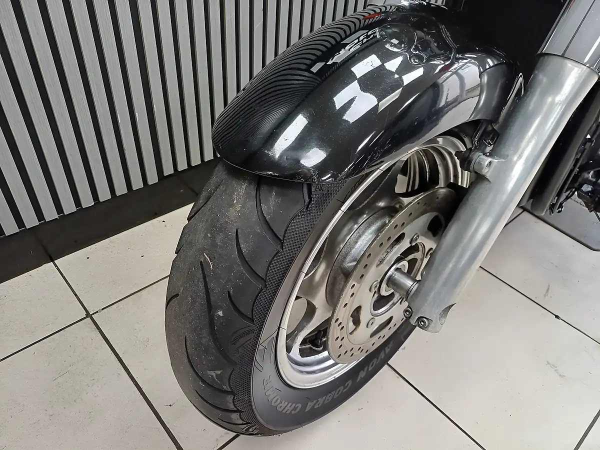 Used 2005 Kawasaki Vulcan 2000 Black - Interior and Exterior details 15