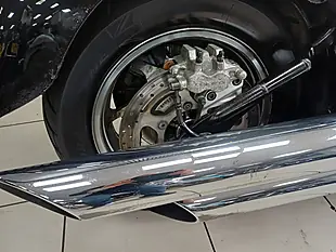 Used 2005 Kawasaki Vulcan 2000 Black - Interior and Exterior details 17