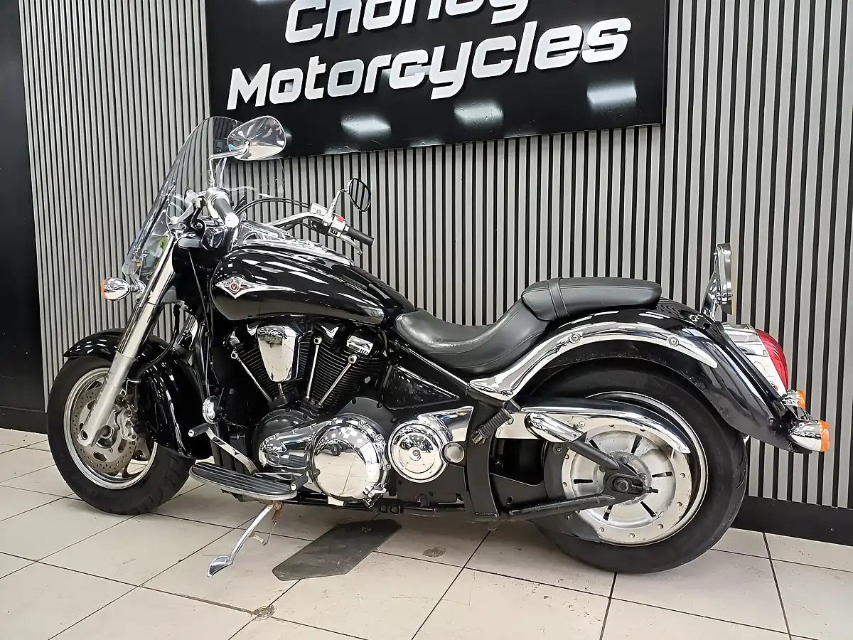 Used 2005 Kawasaki Vulcan 2000 Black - Interior and Exterior details 3
