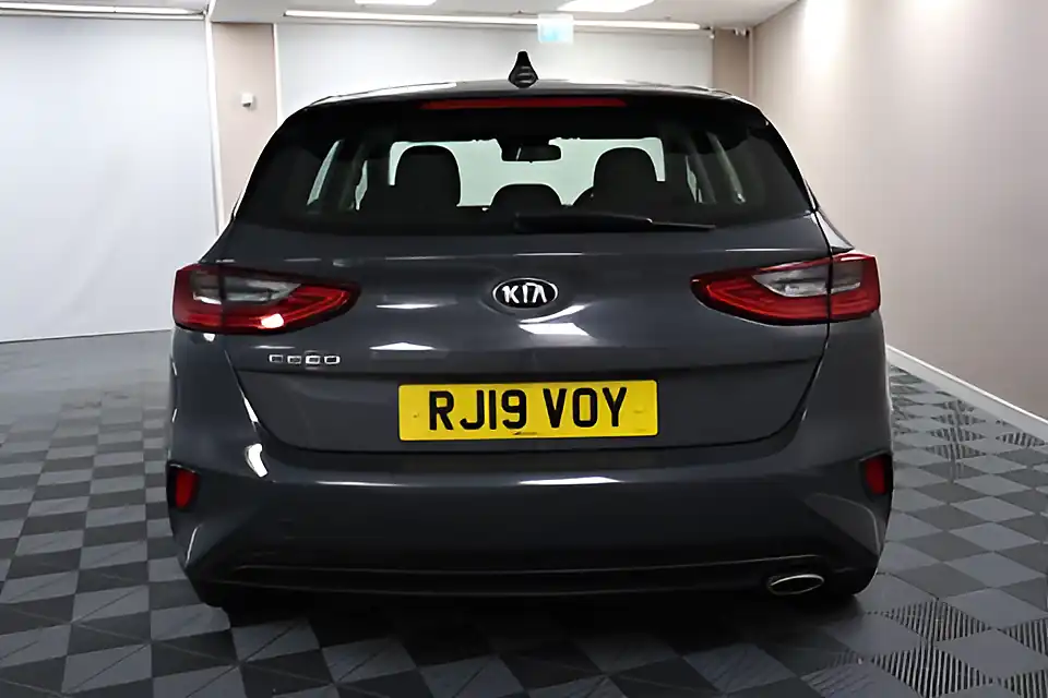 Used 2005 Kia Ceed 2 Grey - Interior and Exterior details 7