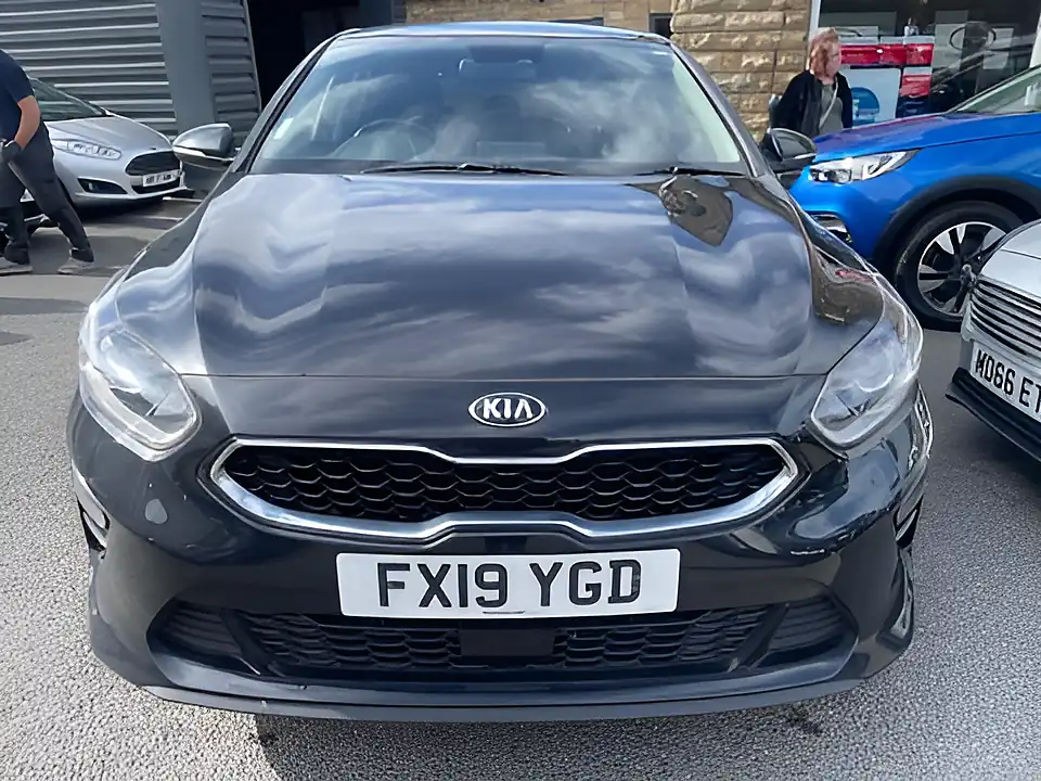 Used 2005 Kia Ceed 3 Isg Black - Interior and Exterior details 2