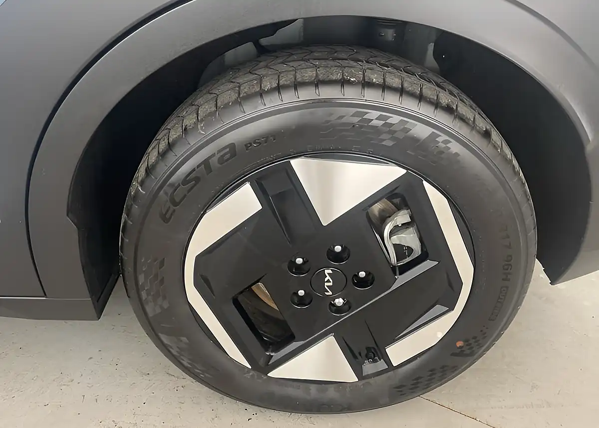 Used 2005 Kia EV3 Air Blue - Interior and Exterior details 16