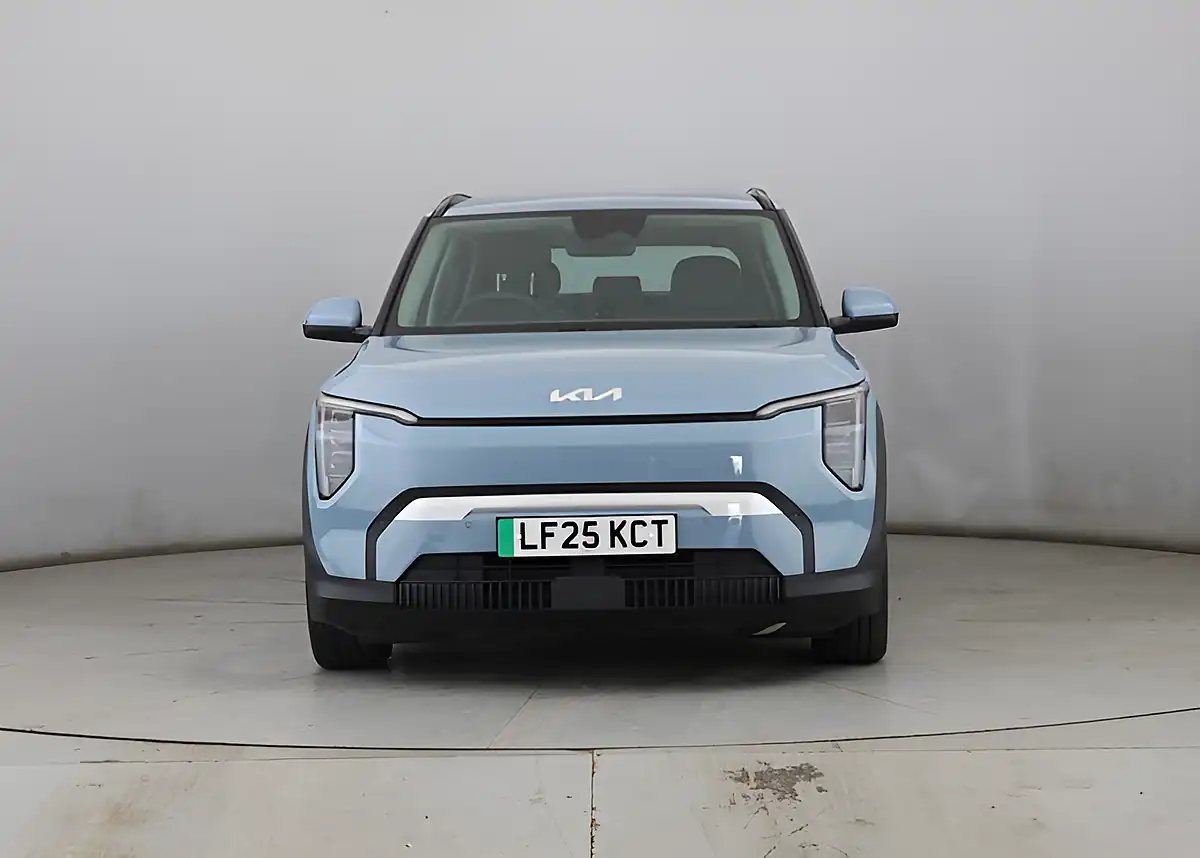 Used 2005 Kia EV3 Air Blue - Interior and Exterior details 5