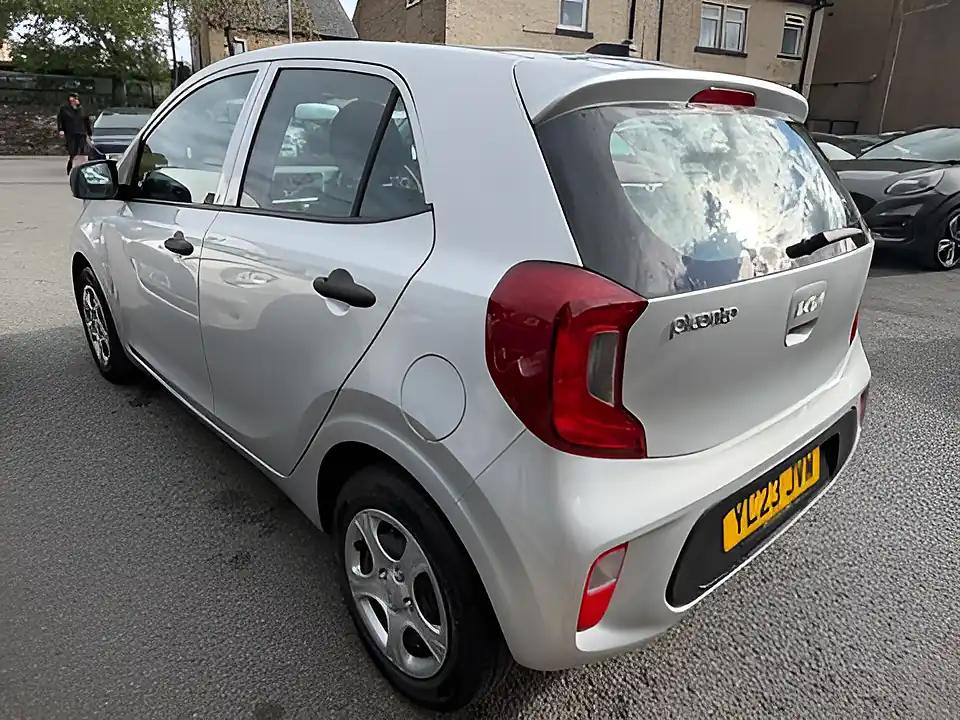 Used 2005 Kia Picanto 1 Silver - Interior and Exterior details 5