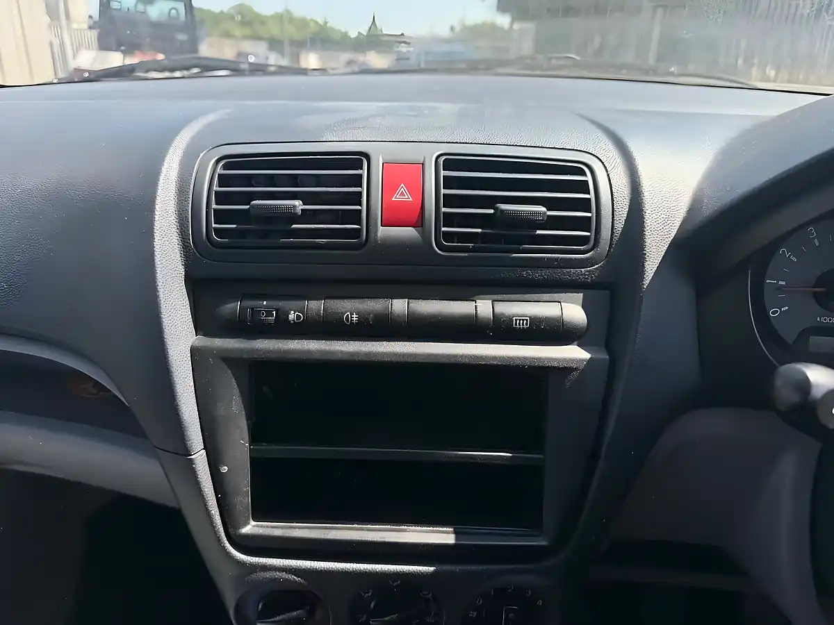 Used 2005 Kia Picanto Lx - Interior and Exterior details 16
