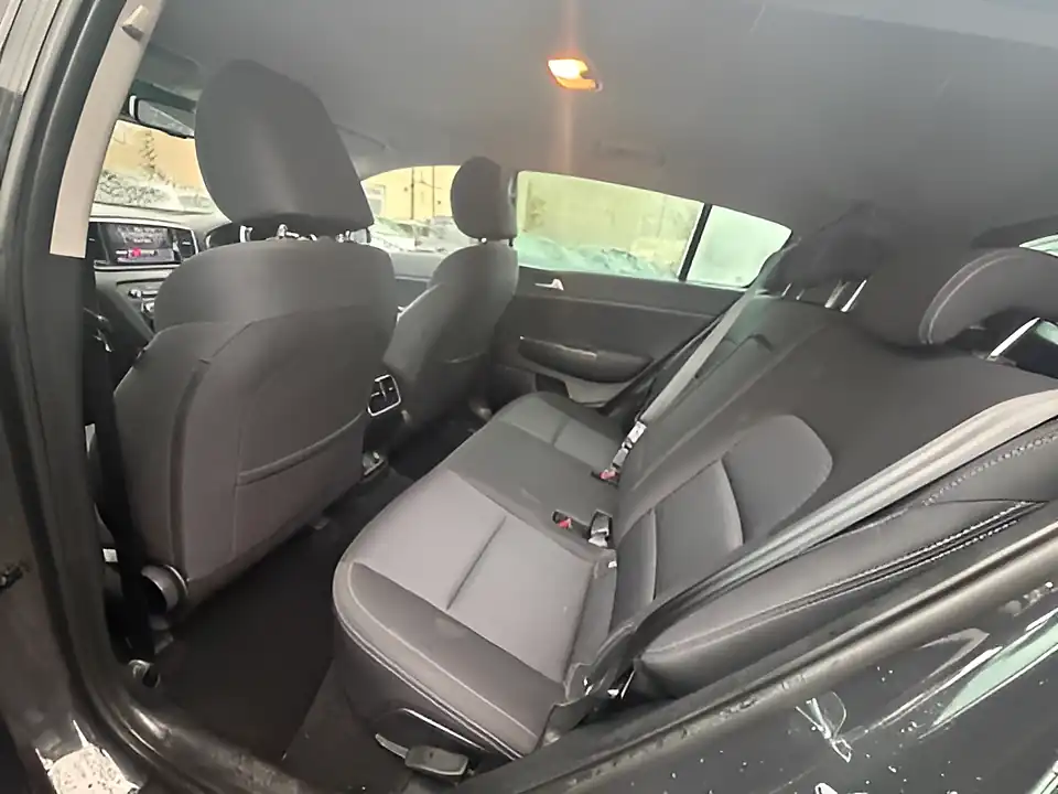 Used 2005 Kia Sportage 2 Grey - Interior and Exterior details 9