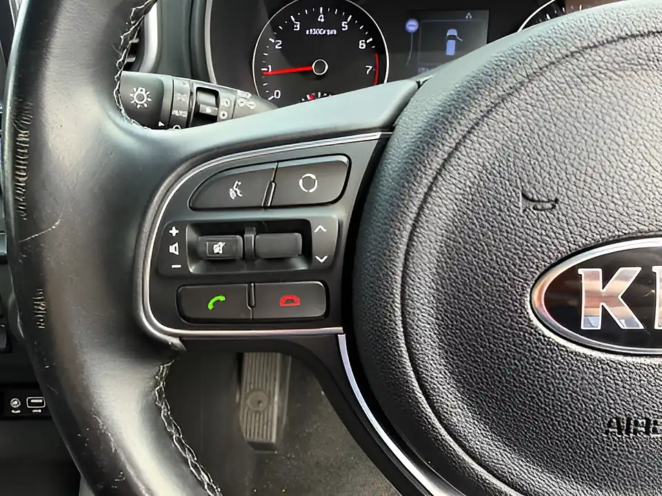 Used 2005 Kia Sportage 2 Phantom Black - Interior and Exterior details 11