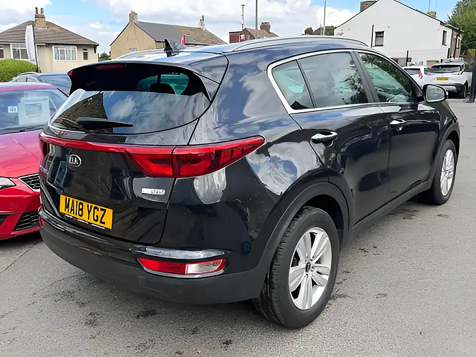 Used 2005 Kia Sportage 2 Phantom Black - Interior and Exterior details 7