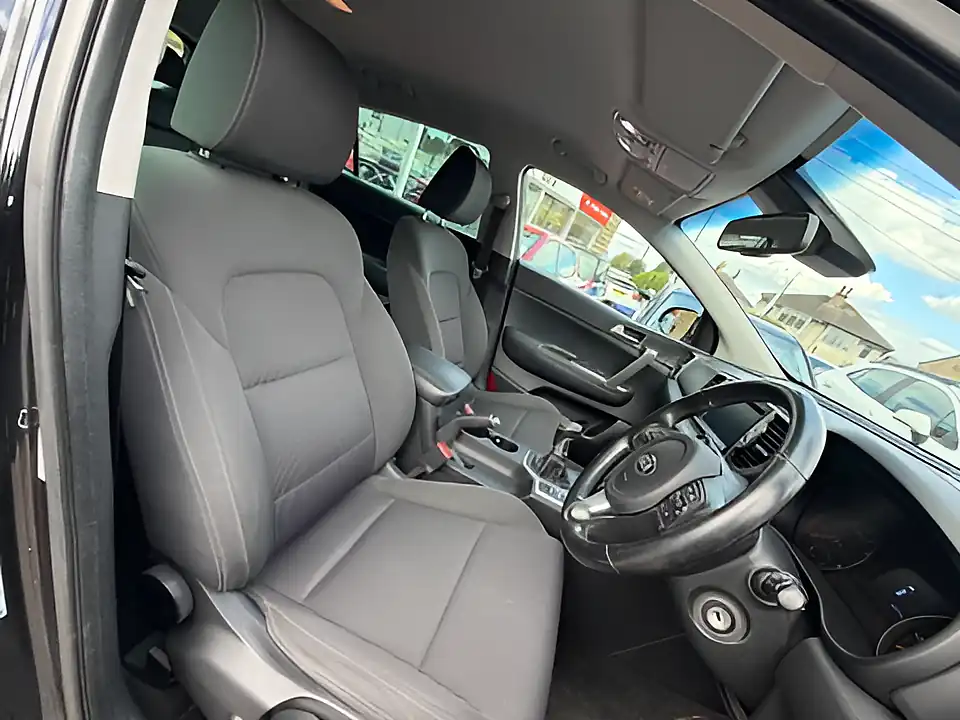 Used 2005 Kia Sportage 2 Phantom Black - Interior and Exterior details 8