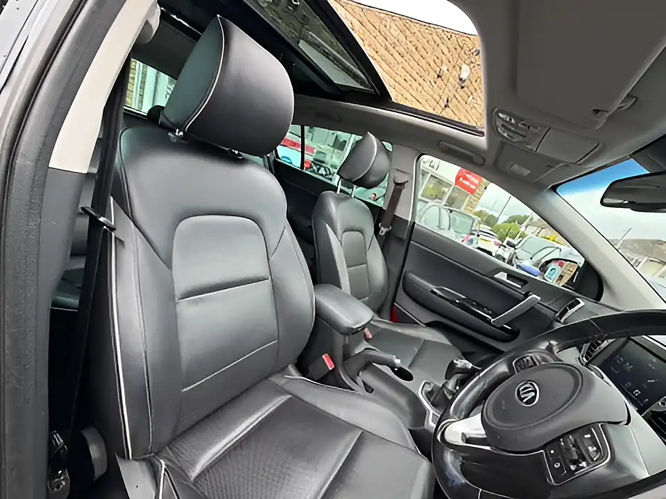 Used 2005 Kia Sportage 3 Isg Black - Interior and Exterior details 8