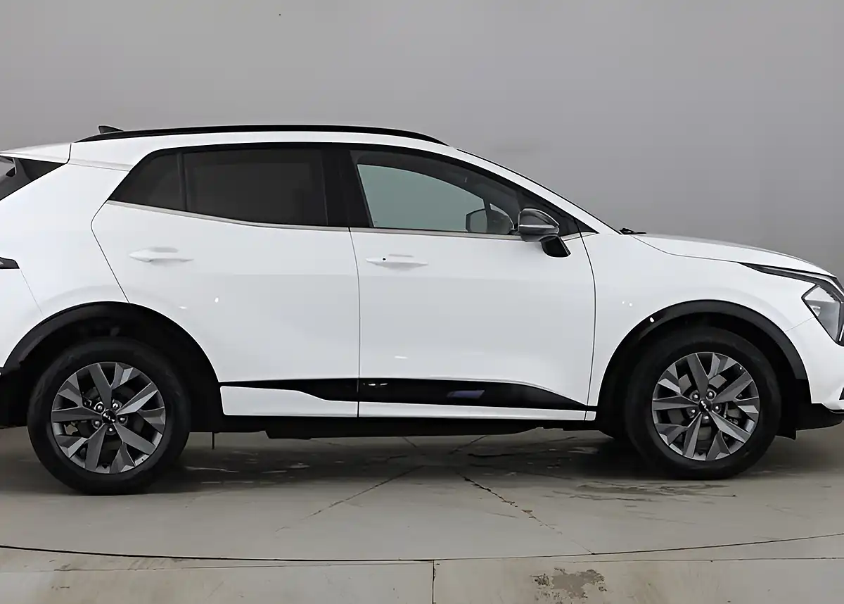 Used 2005 Kia Sportage GT-Line White - Interior and Exterior details 3