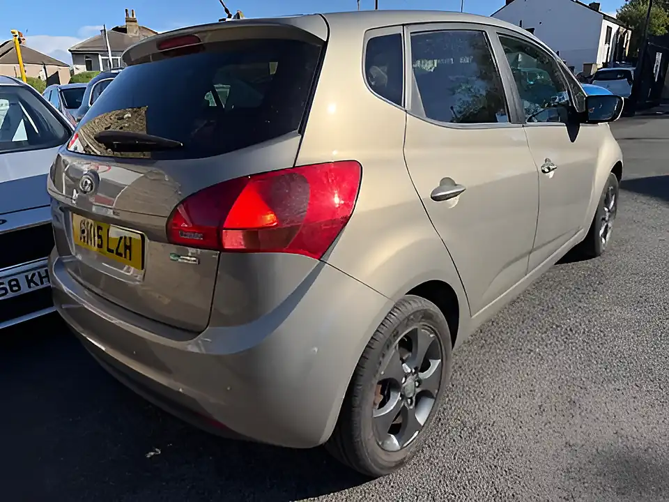Used 2005 Kia Venga 3 Ecodynamics Silver - Interior and Exterior details 13
