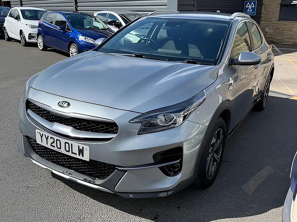 Used 2005 Kia Xceed 2 Isg Silver - Interior and Exterior details 3