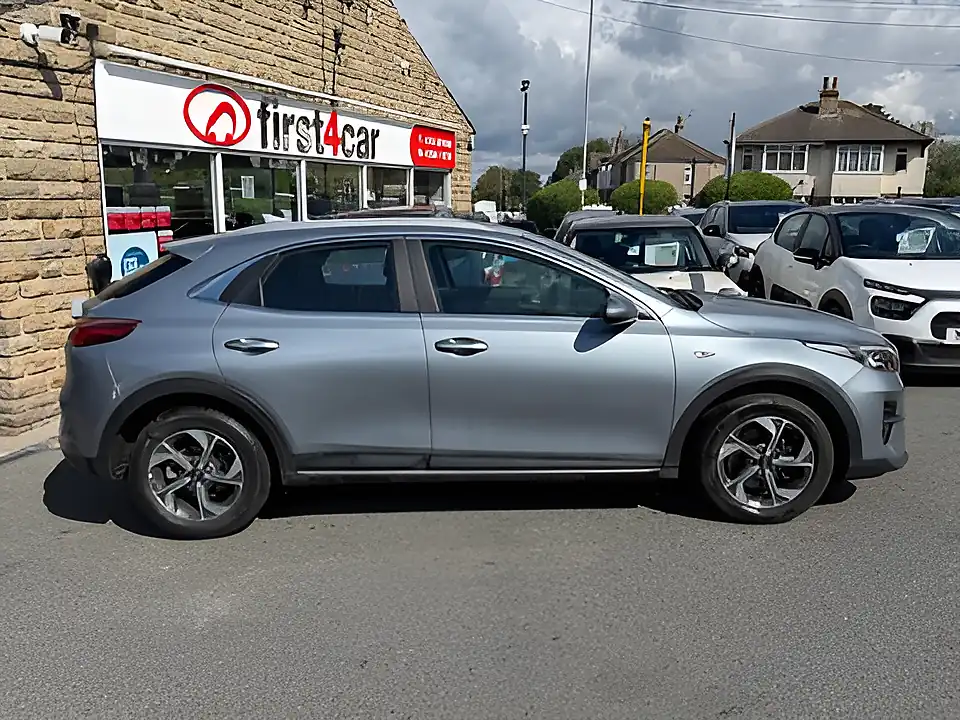 Used 2005 Kia Xceed 2 Isg Silver - Interior and Exterior details 6