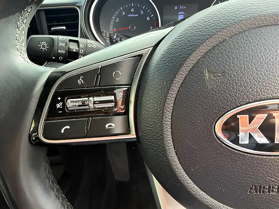Used 2005 Kia Xceed 2 Silver - Interior and Exterior details 14