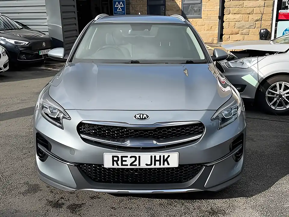 Used 2005 Kia Xceed 2 Silver - Interior and Exterior details 2