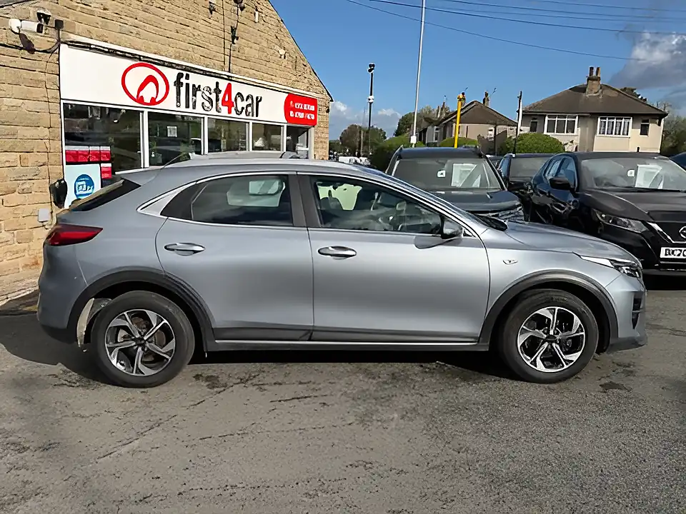 Used 2005 Kia Xceed 2 Silver - Interior and Exterior details 7