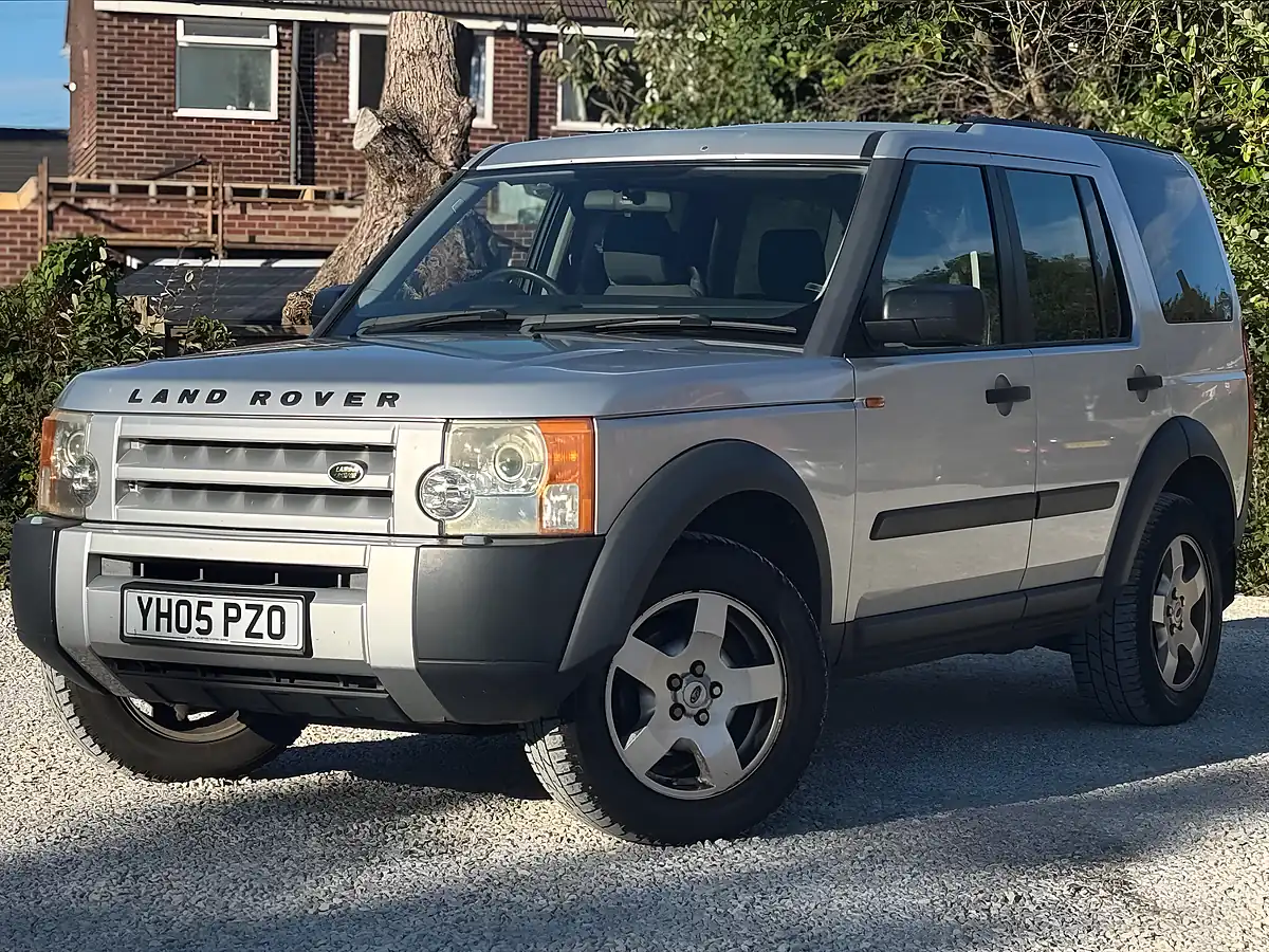 Used 2005 Land Rover Discovery 3 S Silver - Interior and Exterior details 2