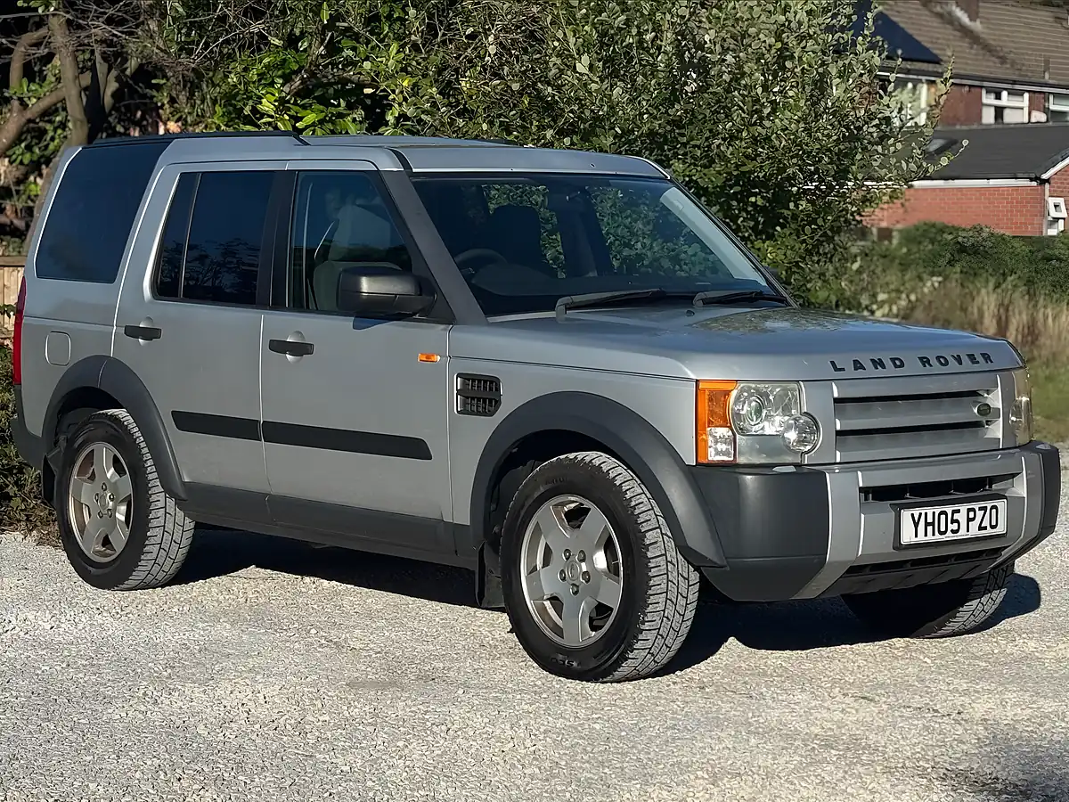 Used 2005 Land Rover Discovery 3 S Silver - Interior and Exterior details 3