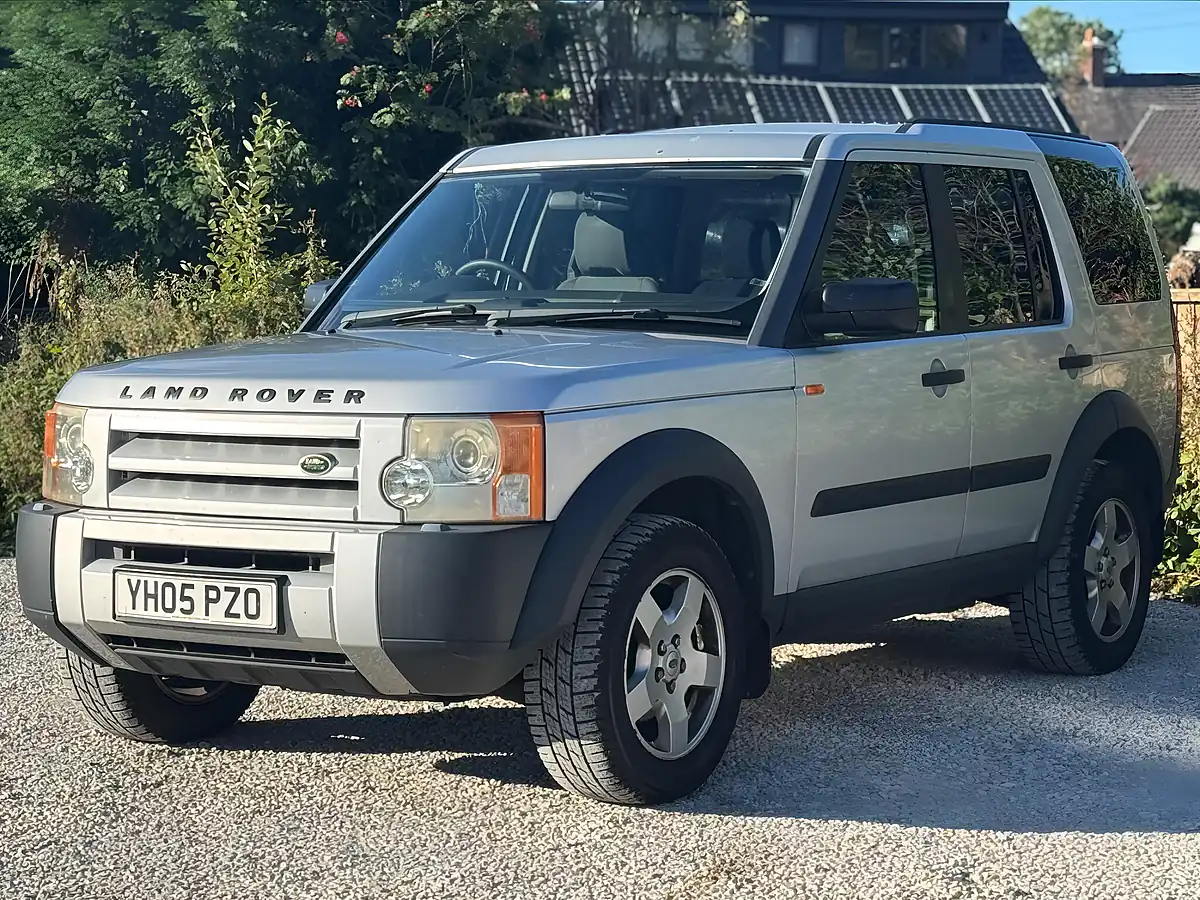 Used 2005 Land Rover Discovery 3 S Silver - Interior and Exterior details 5