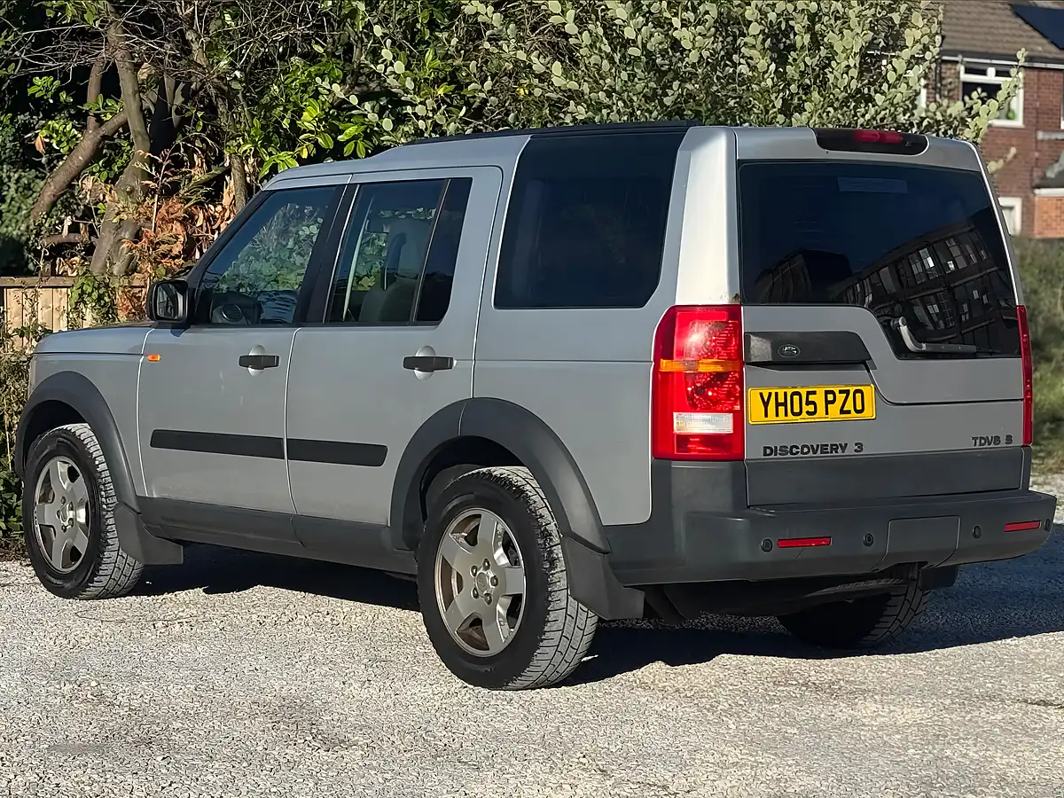 Used 2005 Land Rover Discovery 3 S Silver - Interior and Exterior details 6