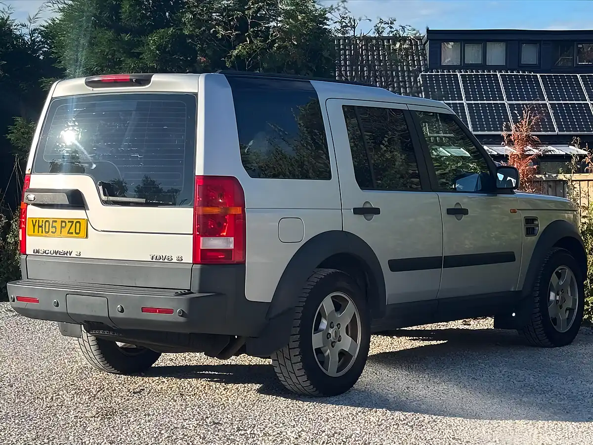 Used 2005 Land Rover Discovery 3 S Silver - Interior and Exterior details 9