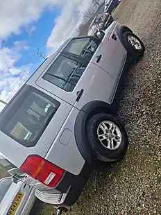 Used 2005 Land Rover Discovery 7 SEAT Silver - Interior and Exterior details 10