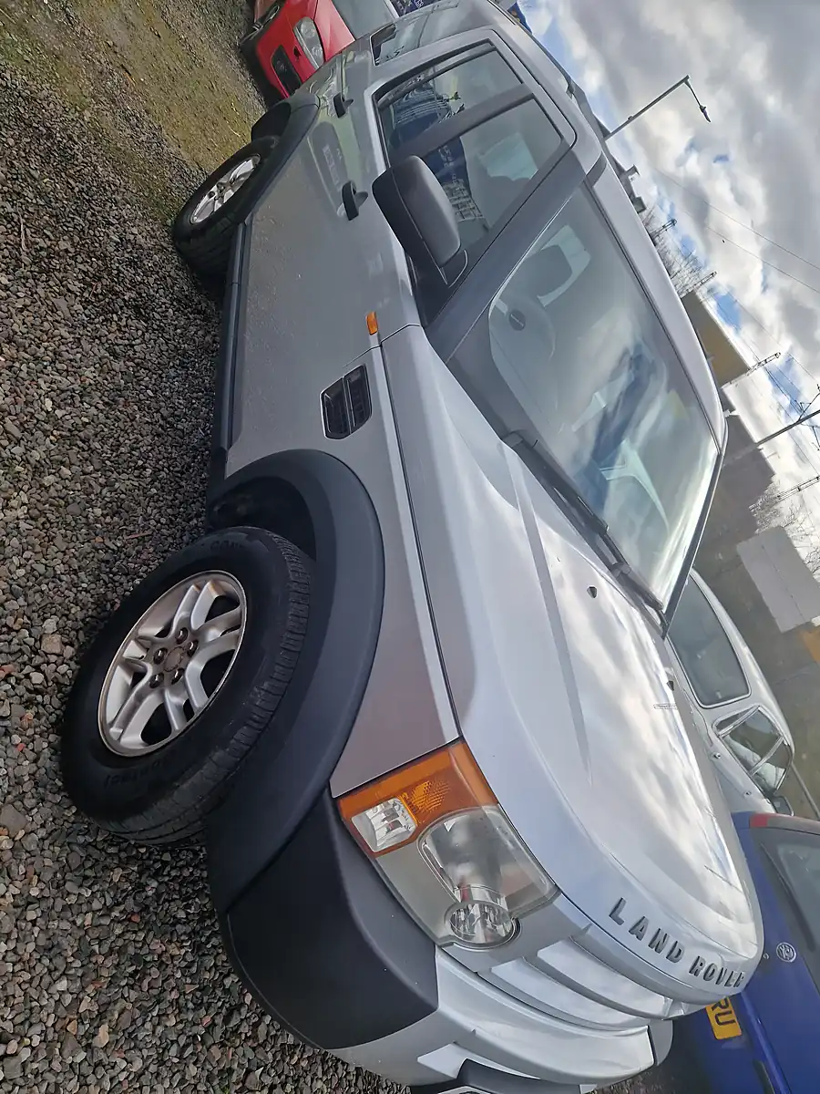 Used 2005 Land Rover Discovery 7 SEAT Silver - Interior and Exterior details 11
