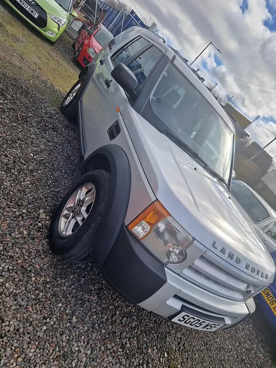 Used 2005 Land Rover Discovery 7 SEAT Silver - Interior and Exterior details 4