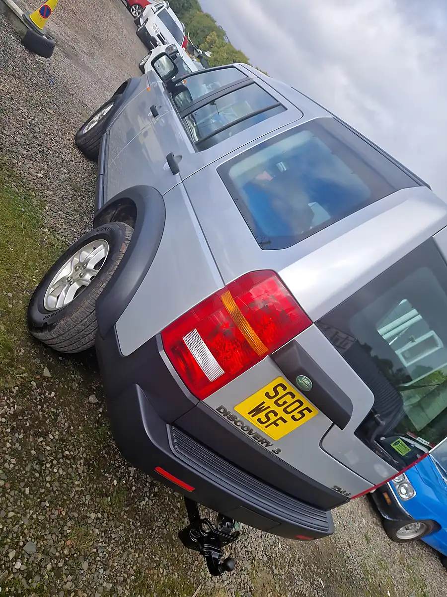 Used 2005 Land Rover Discovery 7 SEAT Silver - Interior and Exterior details 7