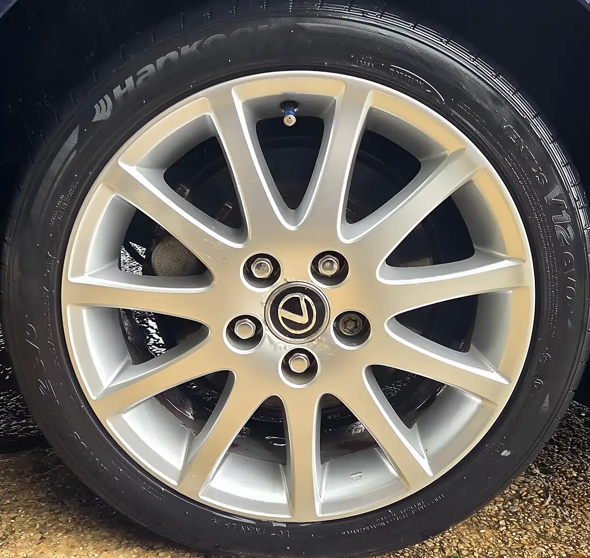 Used 2005 Lexus Is 200 Sport Blue - Interior and Exterior details 15