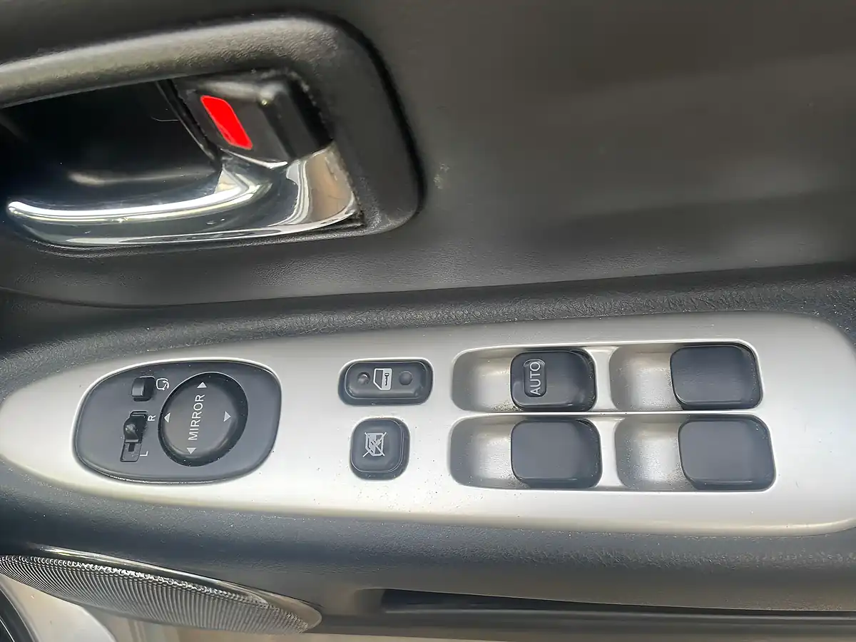 Used 2005 Lexus Is Se Silver - Interior and Exterior details 9