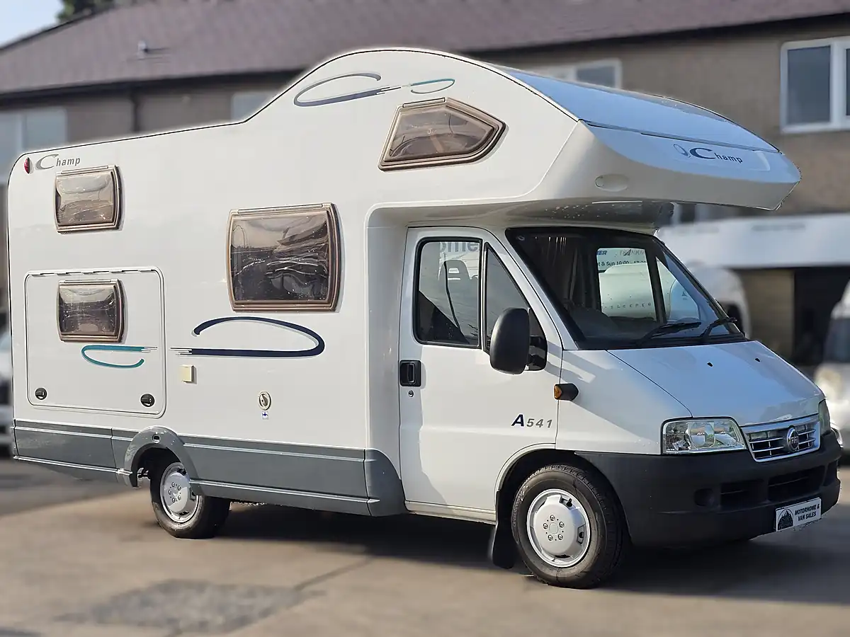 Used 2005 Lunar Champ A541 Coachbuilt 4 Berth White - Front View