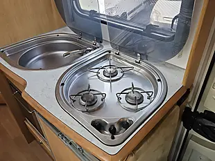 Used 2005 Lunar Champ A541 Coachbuilt 4 Berth White - Interior and Exterior details 13