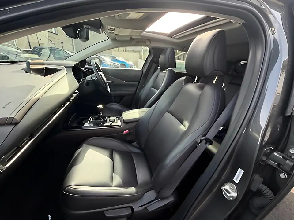 Used 2005 Mazda CX-30 GT Sport Grey - Interior and Exterior details 10