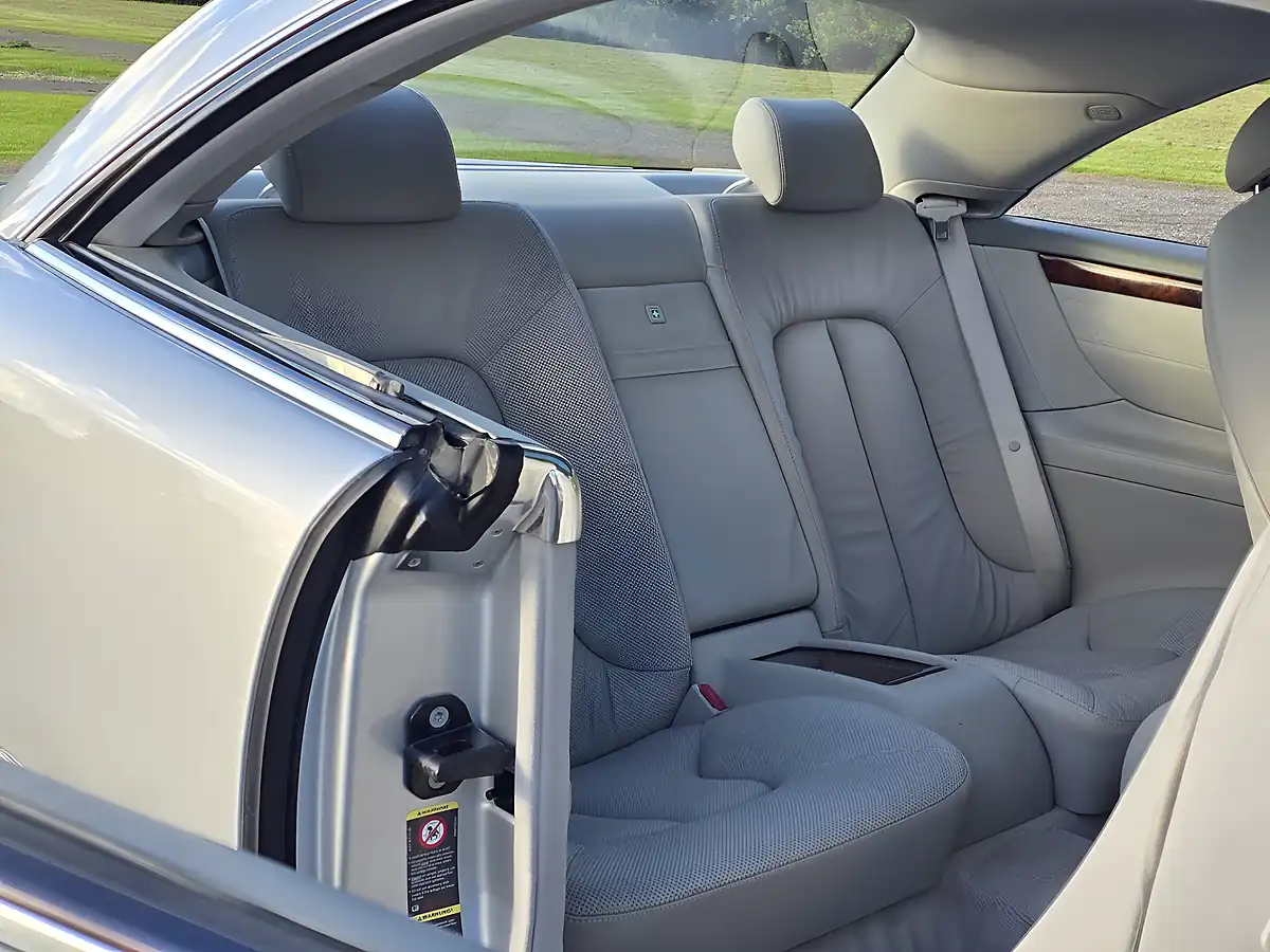 Used 2005 Mercedes-Benz Cl Facelift Brilliant Silver - Interior and Exterior details 15