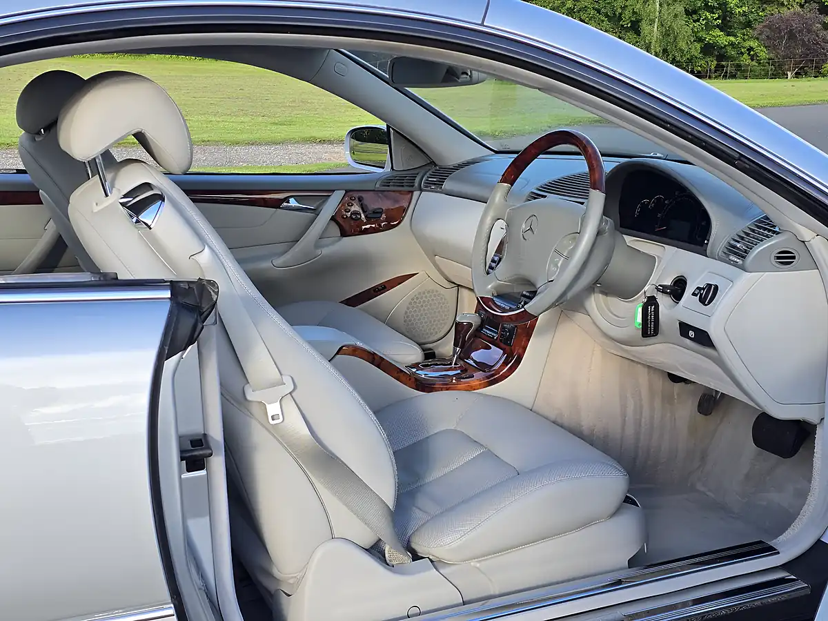 Used 2005 Mercedes-Benz Cl Facelift Brilliant Silver - Interior and Exterior details 7