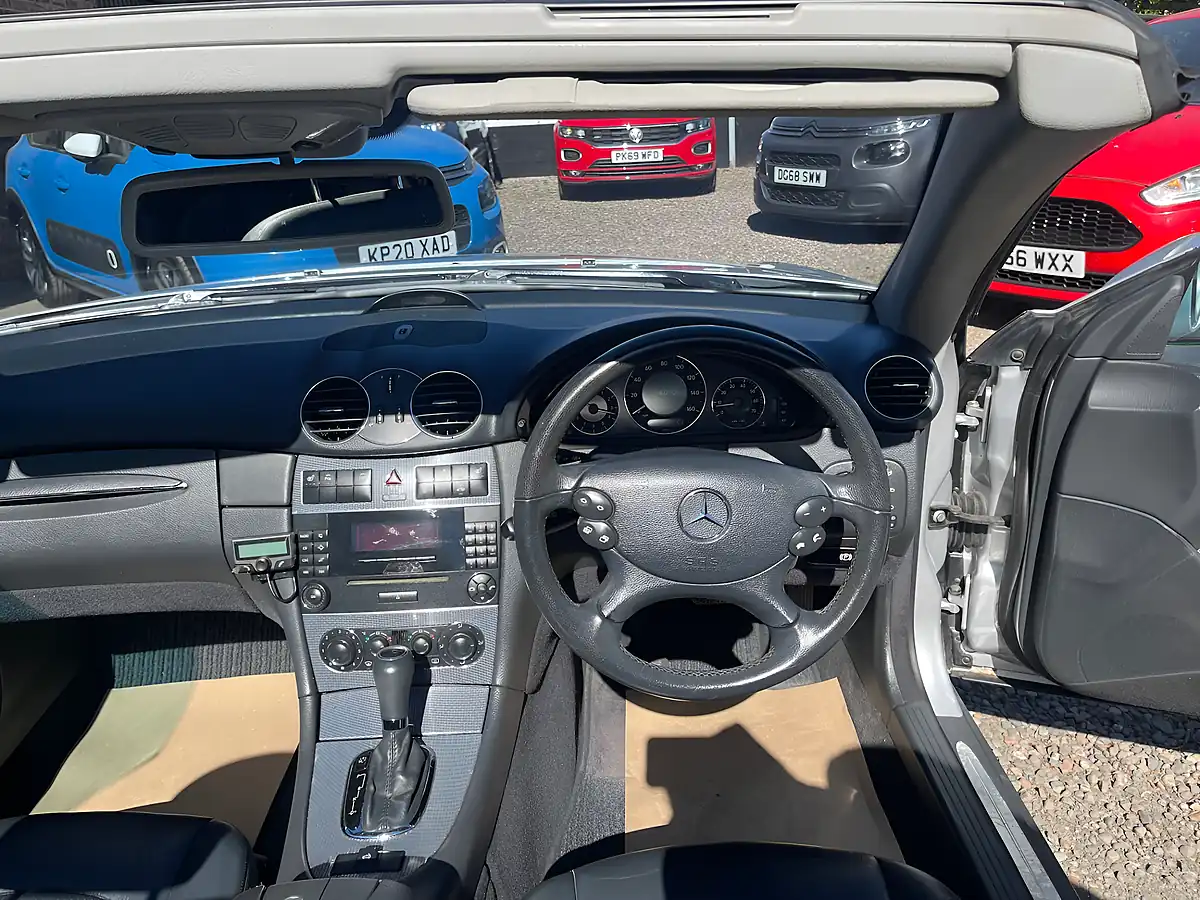 Used 2005 Mercedes-Benz Clk Avantgarde Silver - Interior and Exterior details 11