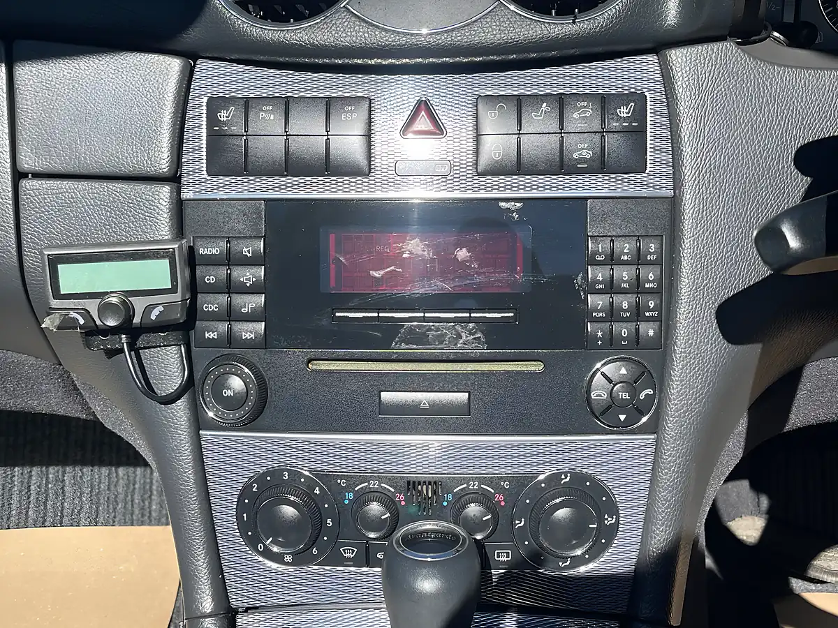 Used 2005 Mercedes-Benz Clk Avantgarde Silver - Interior and Exterior details 13