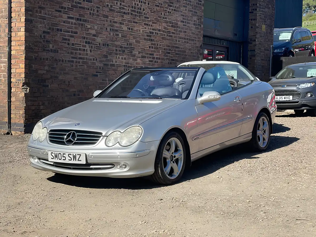 Used 2005 Mercedes-Benz Clk Avantgarde Silver - Interior and Exterior details 3