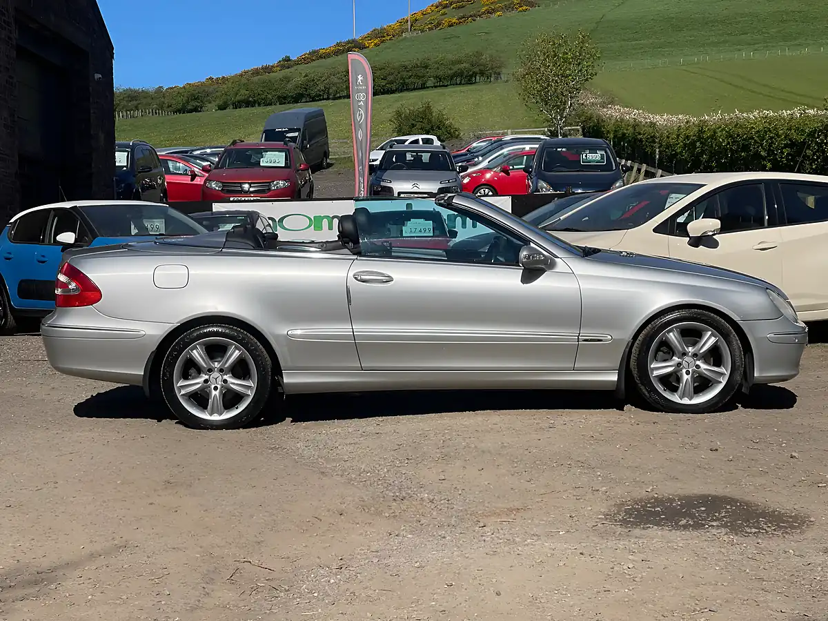 Used 2005 Mercedes-Benz Clk Avantgarde Silver - Interior and Exterior details 7