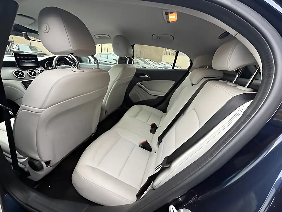 Used 2005 Mercedes-Benz Gla Sport Premium Cavansite Blue - Interior and Exterior details 9