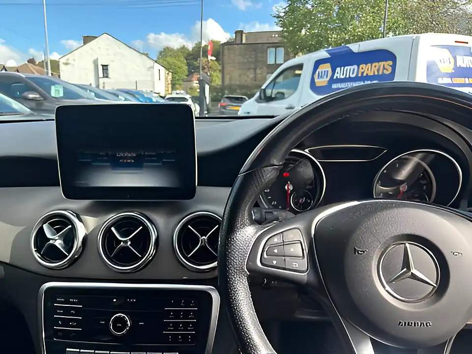 Used 2005 Mercedes-Benz Gla Urban Edition Black - Interior and Exterior details 13