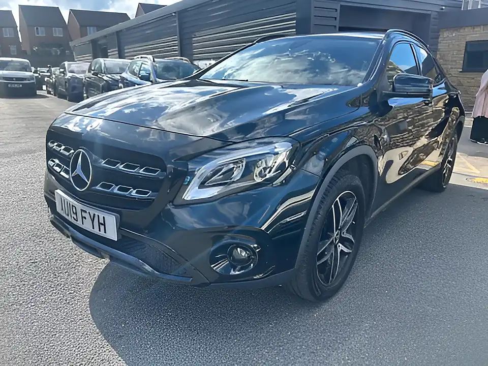 Used 2005 Mercedes-Benz Gla Urban Edition Black - Interior and Exterior details 4