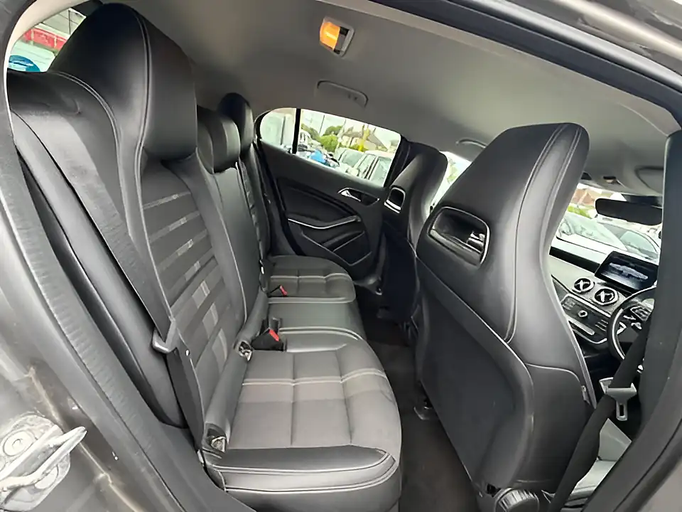 Used 2005 Mercedes-Benz Gla Urban Edition Grey - Interior and Exterior details 10