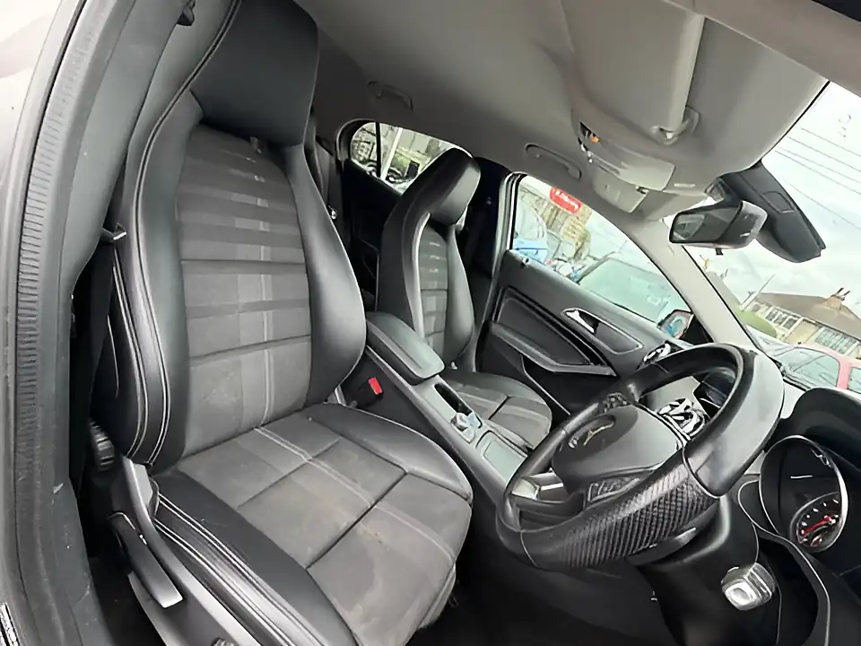 Used 2005 Mercedes-Benz Gla Urban Edition Grey - Interior and Exterior details 11